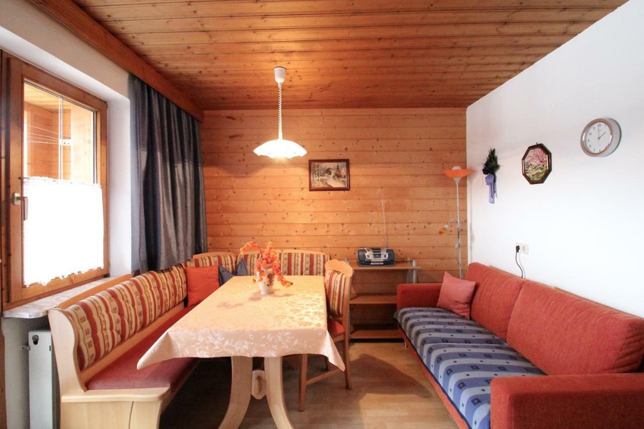 Ferienwohnung Tschiderer ลาดิส ภายนอก รูปภาพ